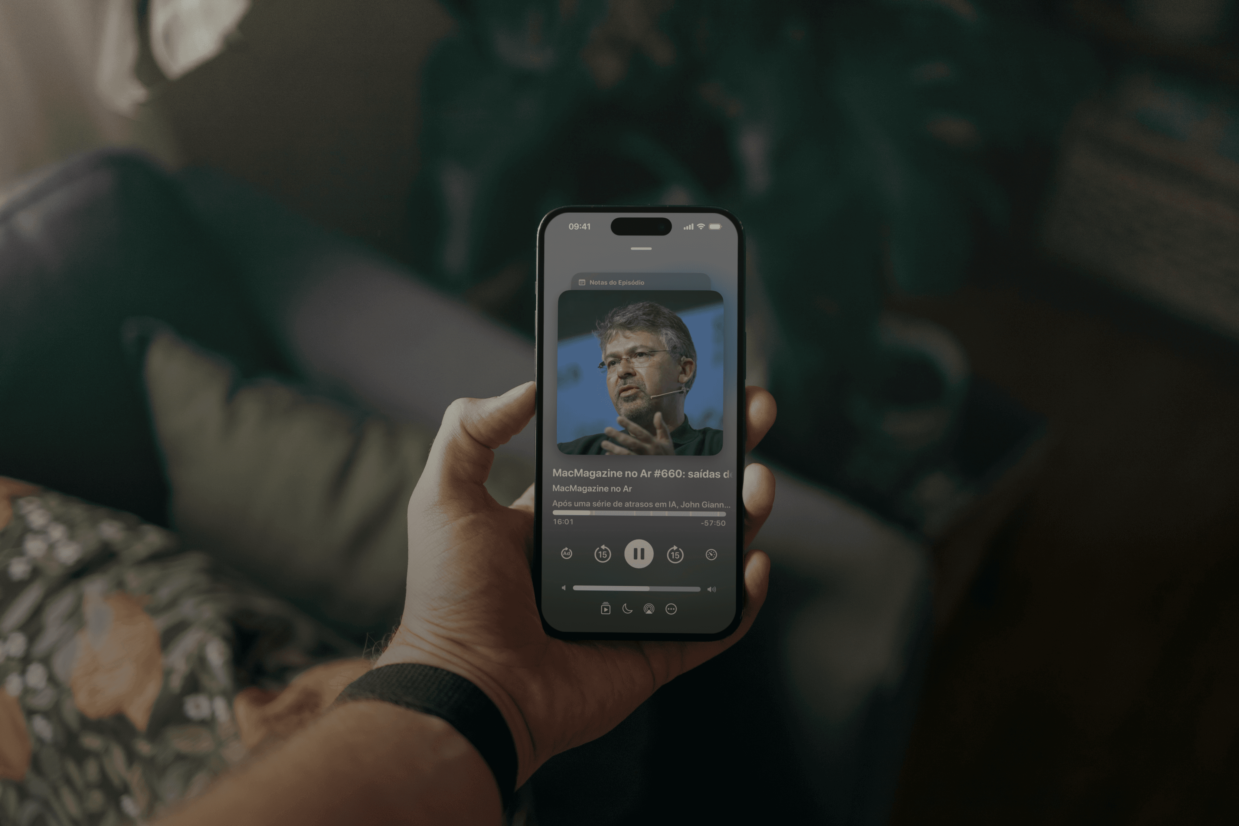 Loop reproduzindo um podcast em um iPhone